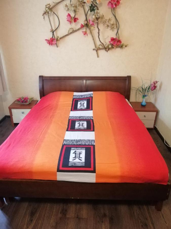 Лепсе, 83Д. Аеропорт Жуляны. Шалимова. Шулимова. Исида. Isida. Метро Берестейская, Шулявская. Американское Посольство Kiev Exteriör bild